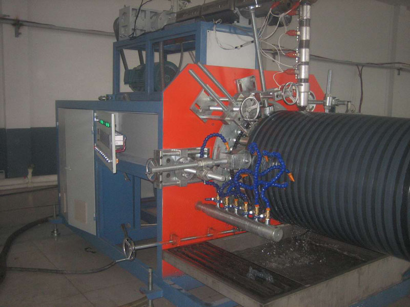 Qual è il principio di lavoro della linea di produzione di tubi di isolamento HDPE?