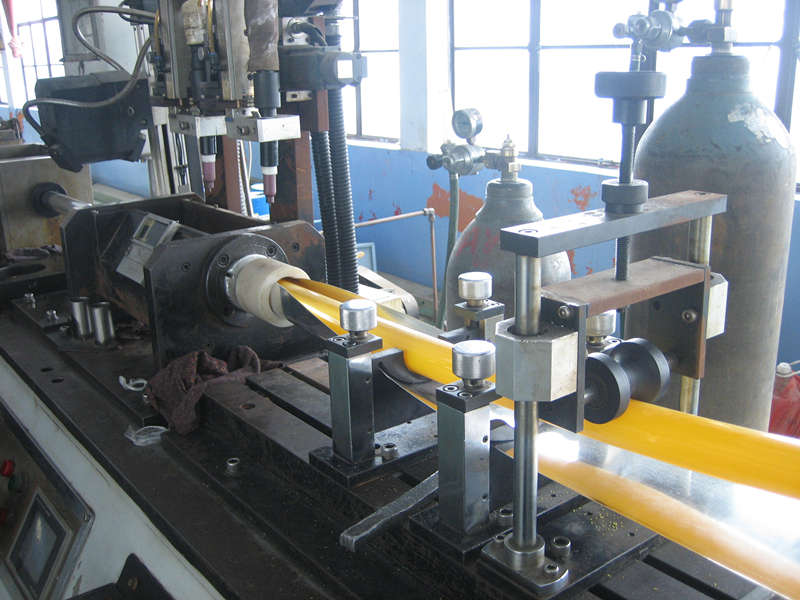 Linea di estrusione di tubi in alluminio