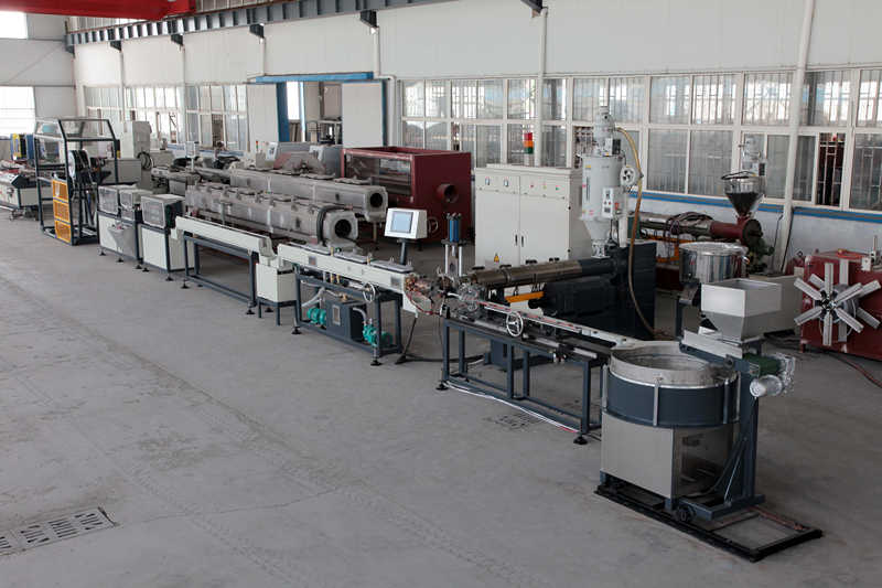 Linea di produzione del tubo di irrigazione a goccia