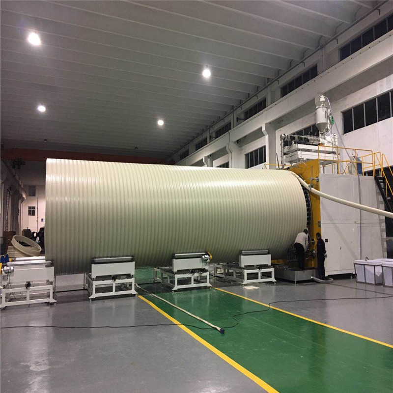 Linea di produzione di tubi di scarico per fognatura di grande diametro in HDPE